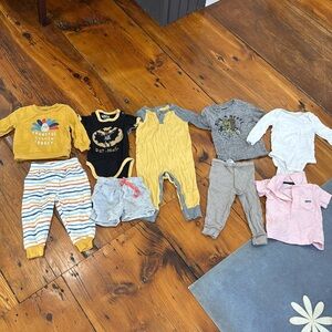 12 month bundle of baby boy clothes mix of winter, fall, and summer